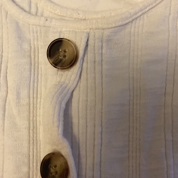 American eagle top - Picture 2 of 3